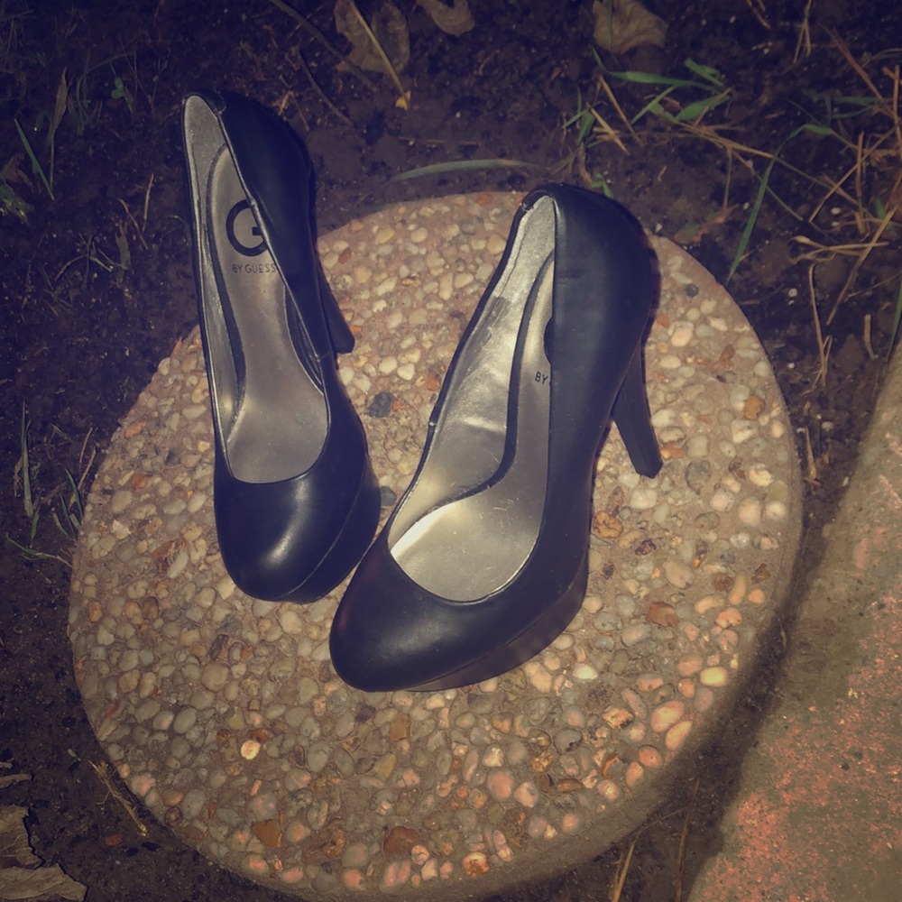 G by Guess stiletto pumps size 6.5 black
